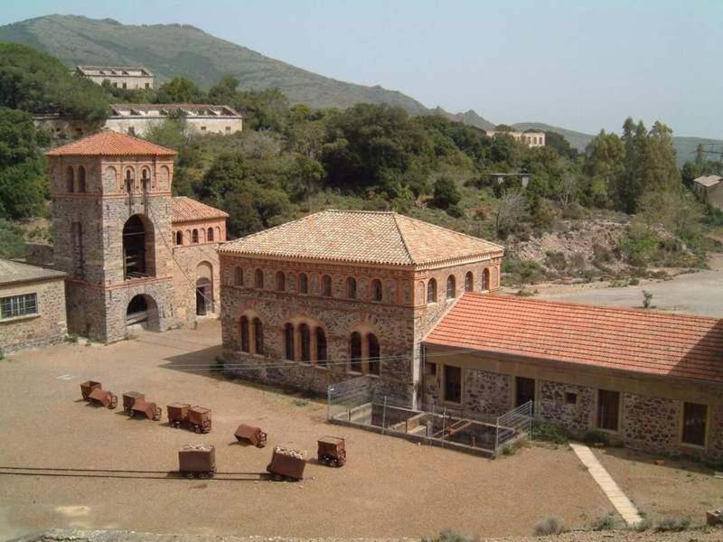 Turismo Rurale La Miniera Fiorita Arbus Luaran gambar